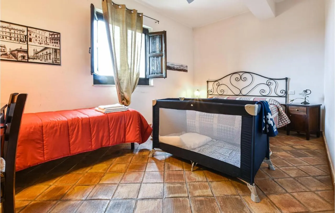 Awesome Home In Caltagirone With Kitchen Casa Franco Holiday home