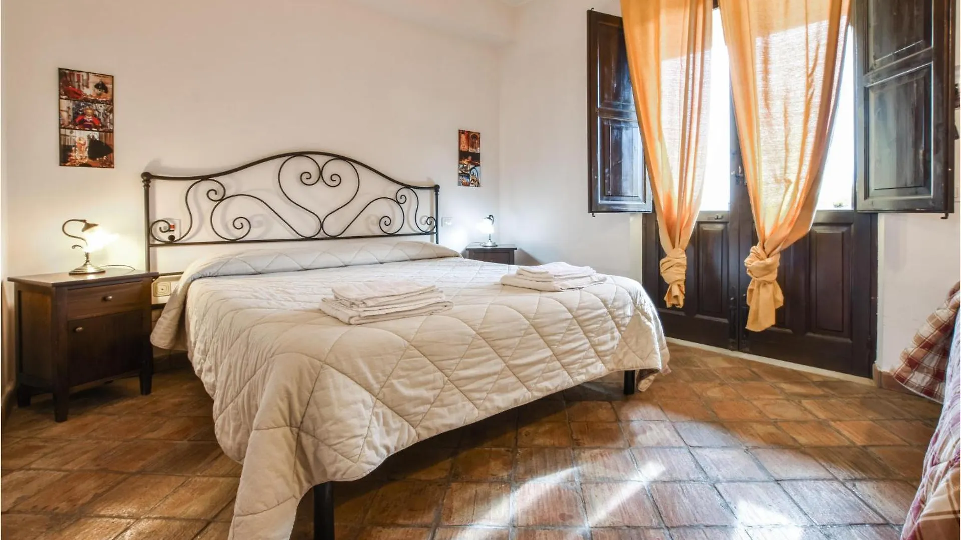 Awesome Home In Caltagirone With Kitchen Casa Franco Holiday home