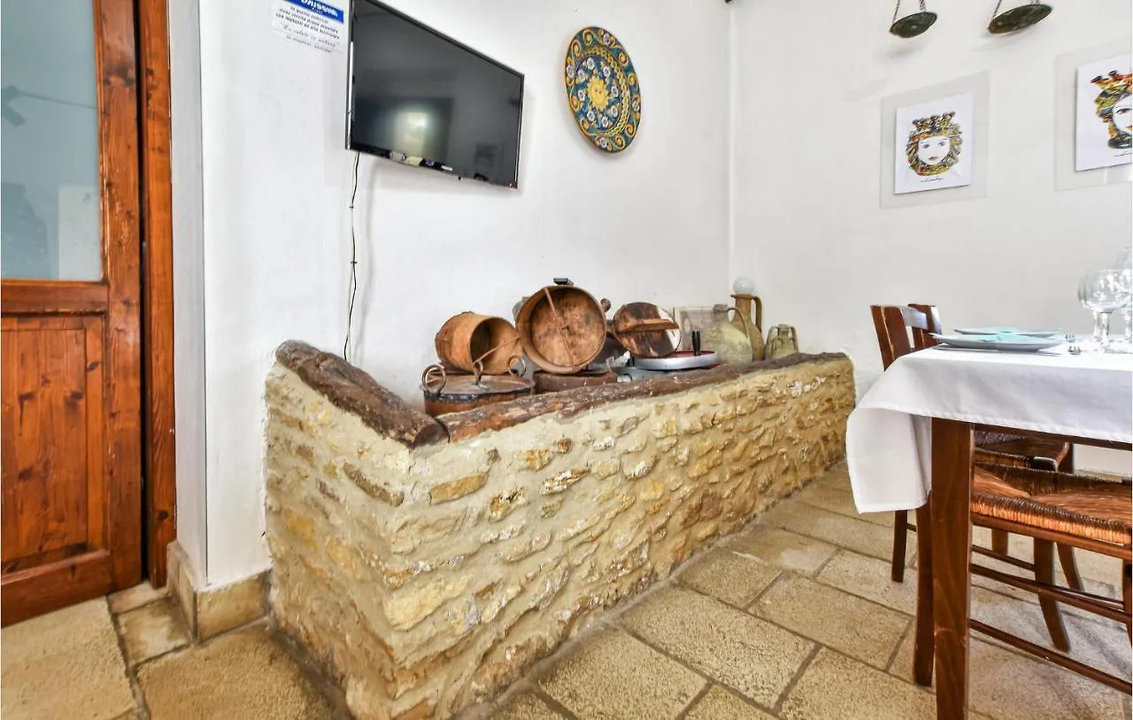 Awesome Home In Caltagirone With Kitchen Casa Franco